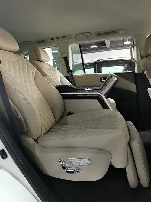 Two-seater for upgrading the rear row of Nissan Patrol