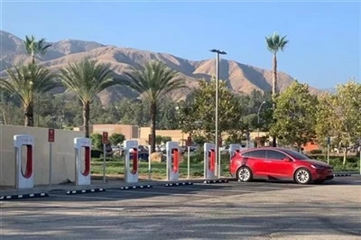 Tesla wymyśliła nowe sztuczki umożliwiające pobieranie dodatkowych opłat w go...