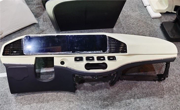 Replacement And Upgrade Of Car Interior Accessories Dashboard Assembly For Mercedes-Benz Vito V250 And V260