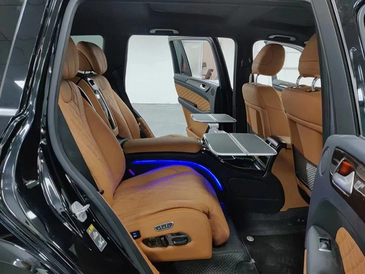 SUV LC300 Rear Replaceable Seats